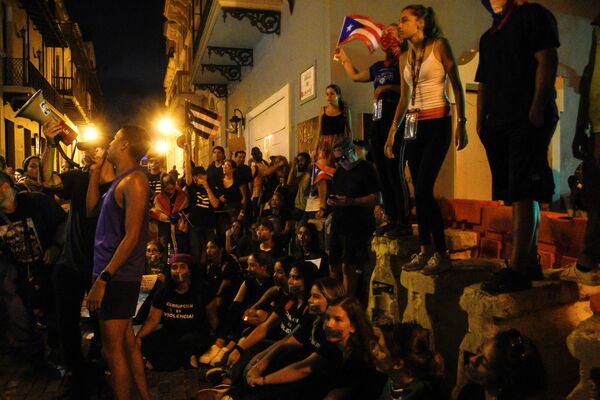 Жители Пуэрто-Рико требуют отставки губернатора Рикардо Росселло - Sputnik Грузия