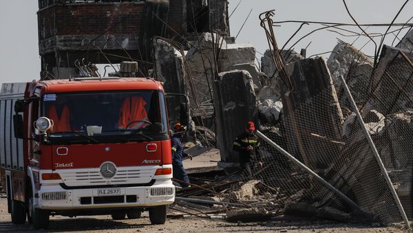 Последствия землетрясения в Греции. Пожарные разыскивают пропавших людей - Sputnik Грузия