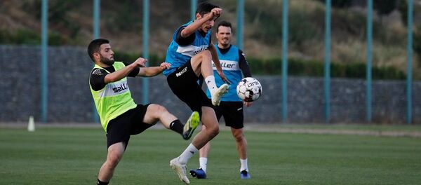 Футболисты тбилисского клуба Сабуртало на тренировке - Sputnik Грузия