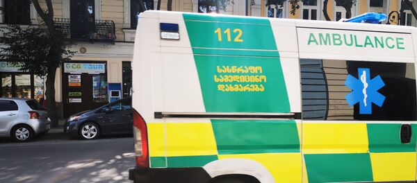 Бригада врачей Скорой помощи на выезде - Sputnik Грузия