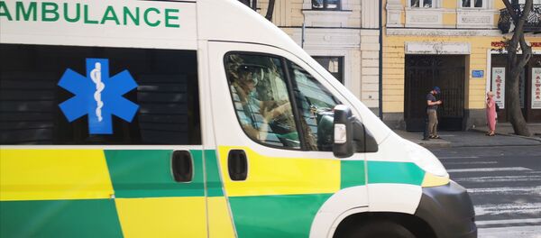 Бригада врачей Скорой помощи на выезде - Sputnik Грузия