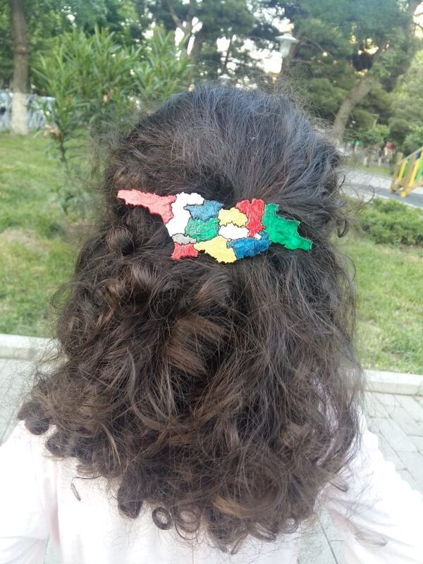 „მის გარეშე ამას ვერ შევძლებდი“: დედა, რომელმაც შვილისთვის ფერადი ჩანთების შექმნა დაიწყო - Sputnik საქართველო