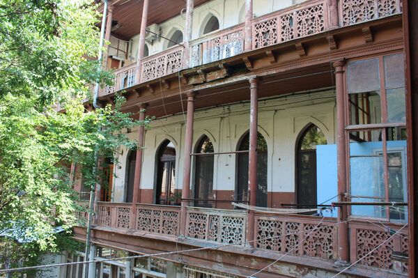 Дом со свечами на тифлисской Уолл-стрит: как рушится история города - Sputnik Грузия