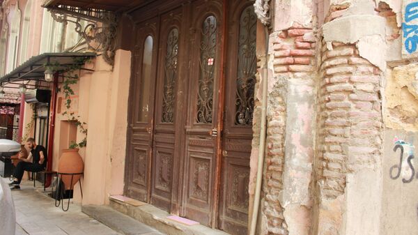 Дом со свечами на тифлисской Уолл-стрит: как рушится история города - Sputnik Грузия