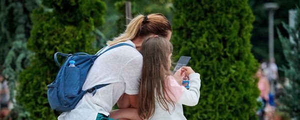 ქალი ბავშვთან ერთად - Sputnik საქართველო