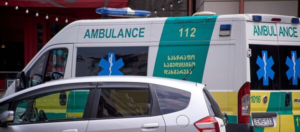 Бригада врачей Скорой помощи на выезде - Sputnik Грузия