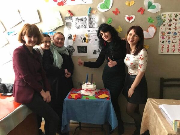 პოეტი ქალის ფილოსოფია: როდის დაკარგა კაცმა ნეკნი და ჭკუა პოეტი ქალის ფილოსოფია: როდის დაკარგა კაცმა ნეკნი და ჭკუა - Sputnik საქართველო