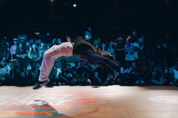 TJ Pye выступает на Red Bull Dance Your Style в Вашингтоне, округ Колумбия, США - Sputnik Грузия