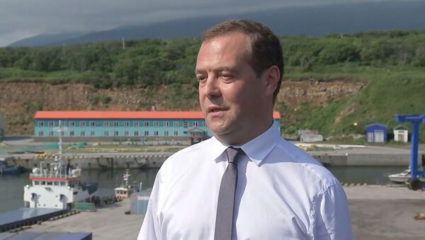Медведев рассказал японцам о географии России - видео - Sputnik Грузия