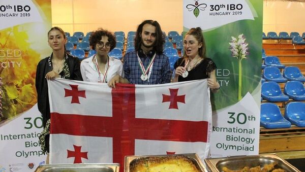 Грузинские школьники завоевали три бронзовых медали на 30-й Международной биологической олимпиаде - Sputnik Грузия