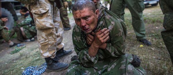 Украинский десантник, взятый в плен в ходе боя за город Шахтерск - Sputnik Грузия