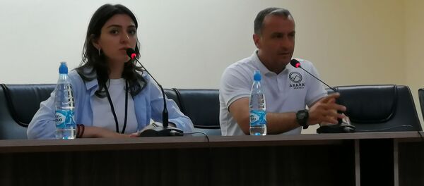 Главный тренер ФК Арарат-Армения (Ереван) Вардан Минасян на итоговой пресс-конференции (6 августа 2019). Ереван - Sputnik Грузия