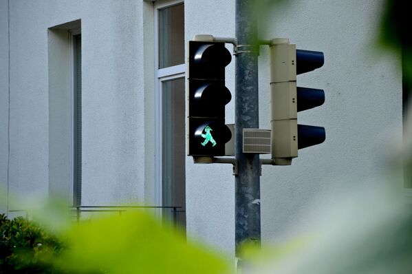 Зеленый человечек в светофоре в Германии - Sputnik Грузия