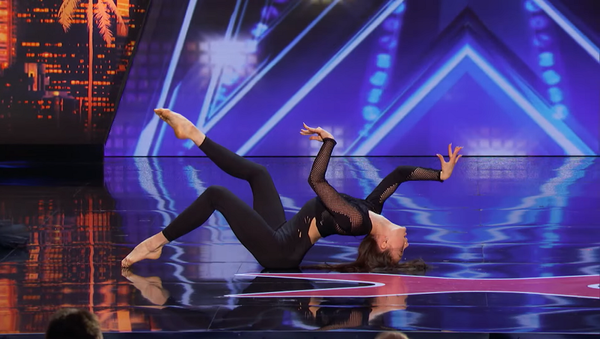 Необычная танцовщица из Украины шокировала публику на шоу талантов в США – видео - Sputnik Грузия