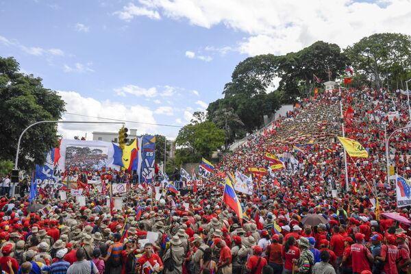 Манифест, направленный против экономических санкций США по отношению к Венесуэле, призвал подписать президент страны Николас Мадуро - Sputnik Грузия