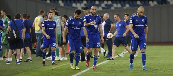 Футбольный матч между клубами Динамо и Фейенордом в столице Грузии при пустых трибунах - Sputnik Грузия