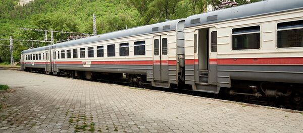 Пассажирский поезд - Sputnik Грузия