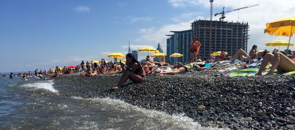 Аджария. Пляж в городе Батуми на берегу Черного моря - Sputnik Грузия