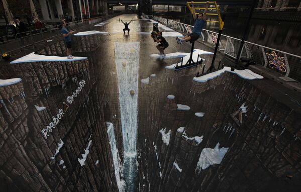 105 მეტრის სიგრძის კომპოზიცია ლონდონში. გინესის რეკორდების წიგნში ის ყველაზე დიდი ქუჩის 3D ნახატითაა ცნობილი - Sputnik საქართველო