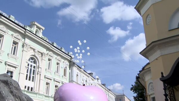 Белые шары в память о Беслане - видео - Sputnik Грузия