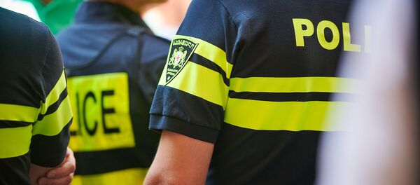 Патрульная полиция. Полицейские за работой. Кордон на акции протеста - Sputnik Грузия