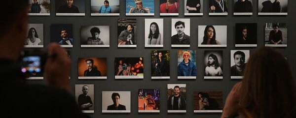 На открытии выставки победителей V Международного конкурса фотожурналистики имени Андрея Стенина в выставочном комплексе Государственного исторического музея - Sputnik Грузия