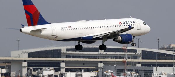 Самолет компании Delta Air Lines - Sputnik Грузия
