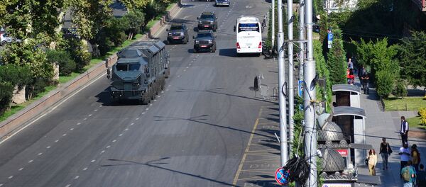 თბილისში „ფორსაჟის“ გადაღებები უკვე მეხუთე კვირაა მიდის - დედაქალაქის მკვიდრები უკვე მიეჩვივნენ ავტომობილების რბოლებსა და ვერტმფრენების ხმაურს თბილისში „ფორსაჟის“ გადაღებები უკვე მეხუთე კვირაა მიდის - დედაქალაქის მკვიდრები უკვე მიეჩვივნენ ავტომობილების რბოლებსა და ვერტმფრენების ხმაურს - Sputnik საქართველო