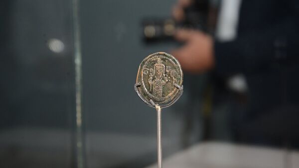 Монета эпохи грузинского царя Давида Агмашенебели (Строителя) - Sputnik Грузия