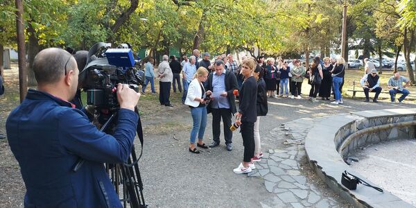 Сотрудники авиационного завода в Тбилиси бастуют, требуя зарплату Сотрудники авиационного завода в Тбилиси бастуют, требуя зарплату - Sputnik Грузия