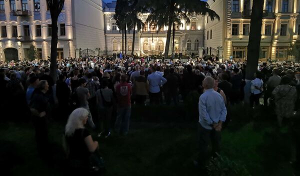 Центр Тбилиси вновь охвачен акциями протеста - Sputnik Грузия