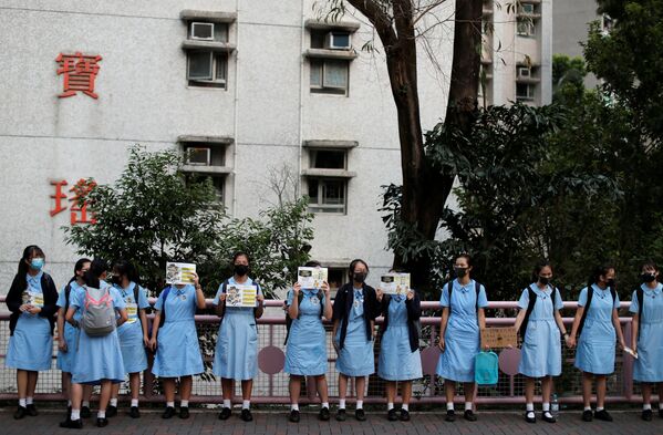 Акции школьников и студентов начались после заявлений официального Пекина, что в протестах виновата также прозападная учебная программа Гонконга - Sputnik Грузия