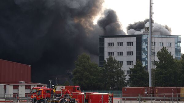 Пожар на заводе в Любризоле в Руане - Sputnik Грузия