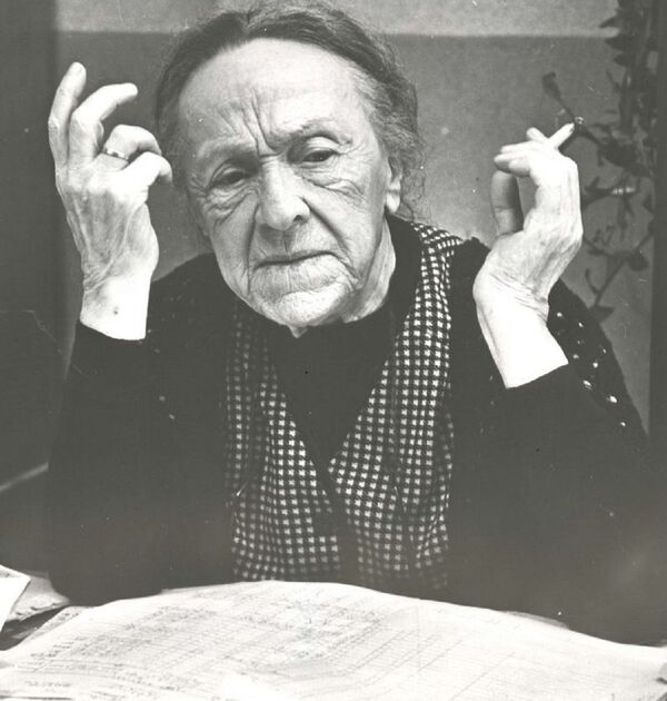 Юмор и яркая харизма: топ-5 ролей мировой грузинской бабушки Сесиль Такаишвили - Sputnik Грузия