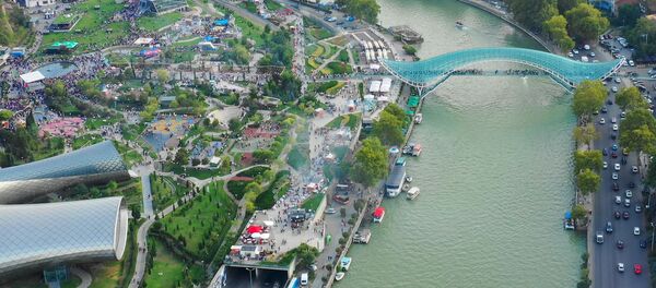 GEO VER - День добра и улыбок: Тбилисоба радует жителей и гостей столицы GEO VER - День добра и улыбок: Тбилисоба радует жителей и гостей столицы - Sputnik საქართველო