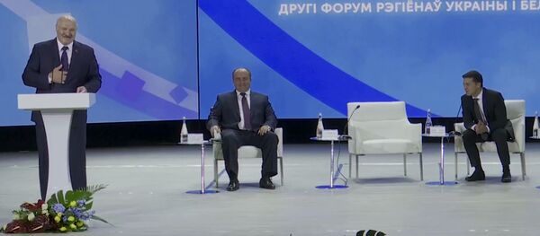 Зеленский напугал Лукашенко на встрече в Житомире - видео - Sputnik Грузия