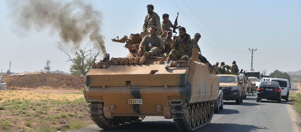 Ситуация на границе Турции и Сирии. Бойцы Свободной Сирийской армии направляются к зоне конфликта - Sputnik Грузия