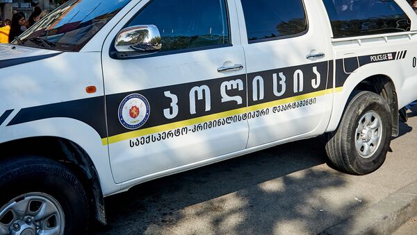Криминальная полиция и эксперты на месте преступления - Sputnik Грузия