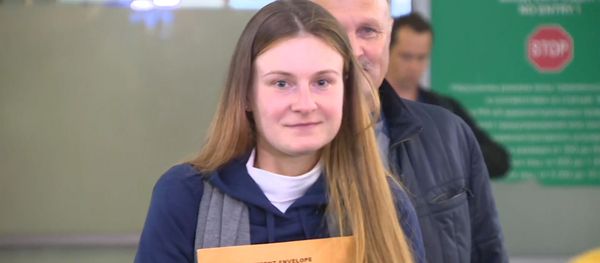 Русские не сдаются - Бутина вернулась на родину Русские не сдаются - Бутина вернулась на родину - Sputnik Грузия