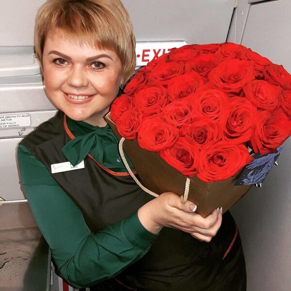 მარტო დარჩენილმა სტიუარდესამ 43 მგზავრი გადაარჩინა სიკვდილს - Sputnik საქართველო