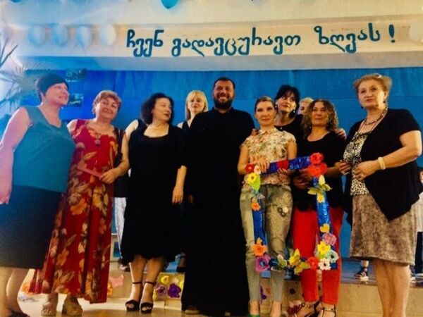 ქალი სახელად მოლოდინი, მისი ცხოვრების „შემოდგომის ვალსი” და პოეზიის „ვერცხლის ხანა“ - Sputnik საქართველო