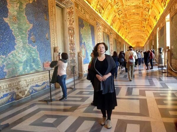 ქალი სახელად მოლოდინი, მისი ცხოვრების „შემოდგომის ვალსი” და პოეზიის „ვერცხლის ხანა“ - Sputnik საქართველო