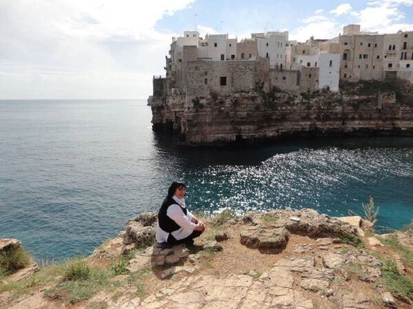 ემიგრანტი ქალის წერილები: „ახლა საკუთარ თავს და სამშობლოს ვეკითხები – სად შემეშალა?“ ემიგრანტი ქალის წერილები: „ახლა საკუთარ თავს და სამშობლოს ვეკითხები – სად შემეშალა?“ - Sputnik საქართველო