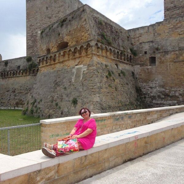 ემიგრანტი ქალის წერილები: „ახლა საკუთარ თავს და სამშობლოს ვეკითხები – სად შემეშალა?“ ემიგრანტი ქალის წერილები: „ახლა საკუთარ თავს და სამშობლოს ვეკითხები – სად შემეშალა?“ - Sputnik საქართველო