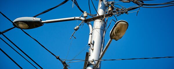 Электропроводка на уличном столбе - Sputnik Грузия