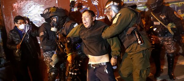 Столкновения между протестующими против нового избрания президентом Эво Моралеса и полицией, Боливия - Sputnik Грузия