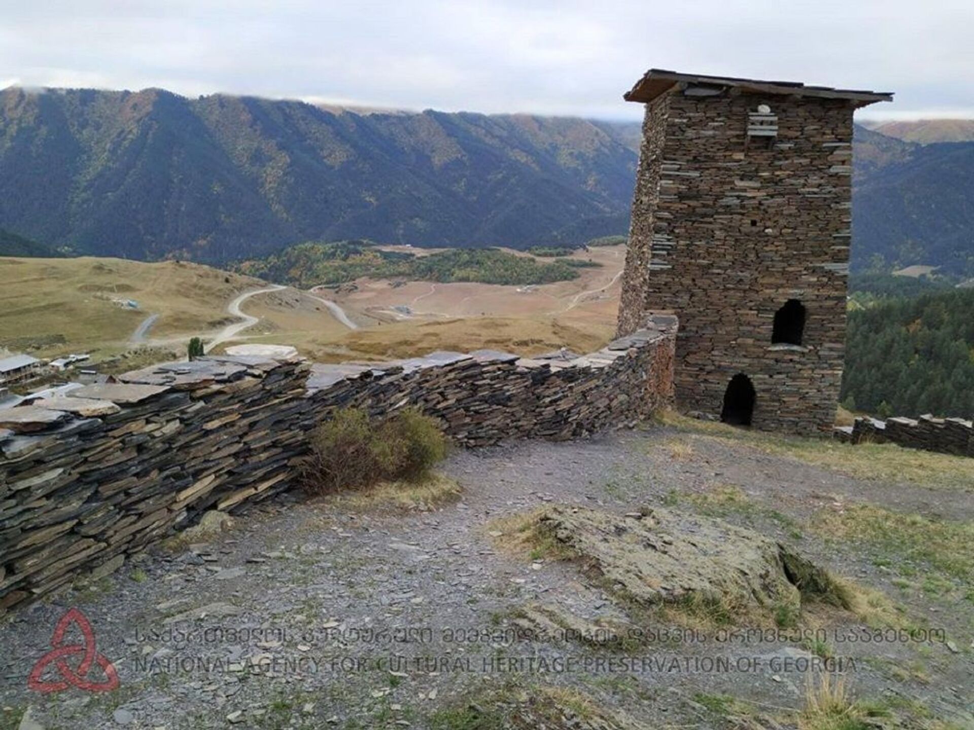 Крепость Кесело в деревне Омало в высокогорном районе Кахети - Тушети - Sputnik Грузия, 1920, 15.07.2023
