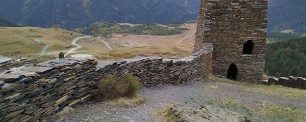 Крепость Кесело в деревне Омало в высокогорном районе Кахети - Тушети - Sputnik Грузия