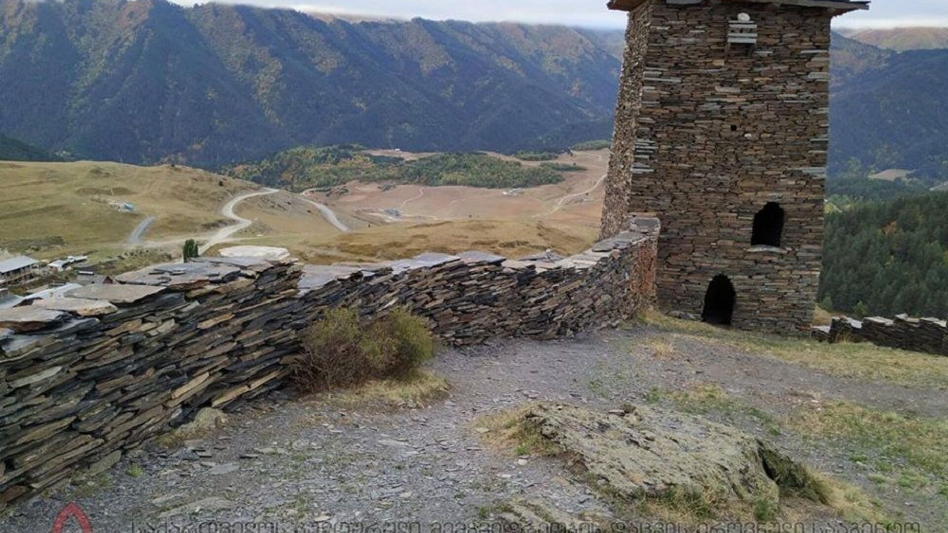 Крепость Кесело в деревне Омало в высокогорном районе Кахети - Тушети - Sputnik Грузия, 1920, 13.07.2021