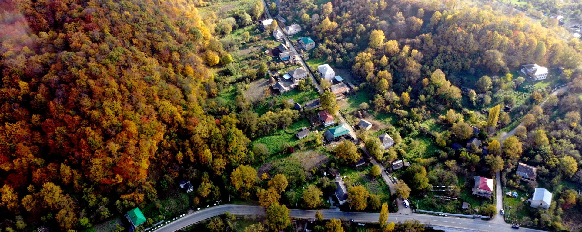 Поразительная осень. Осенние краски Гомбори - Sputnik Грузия, 1920, 23.04.2026